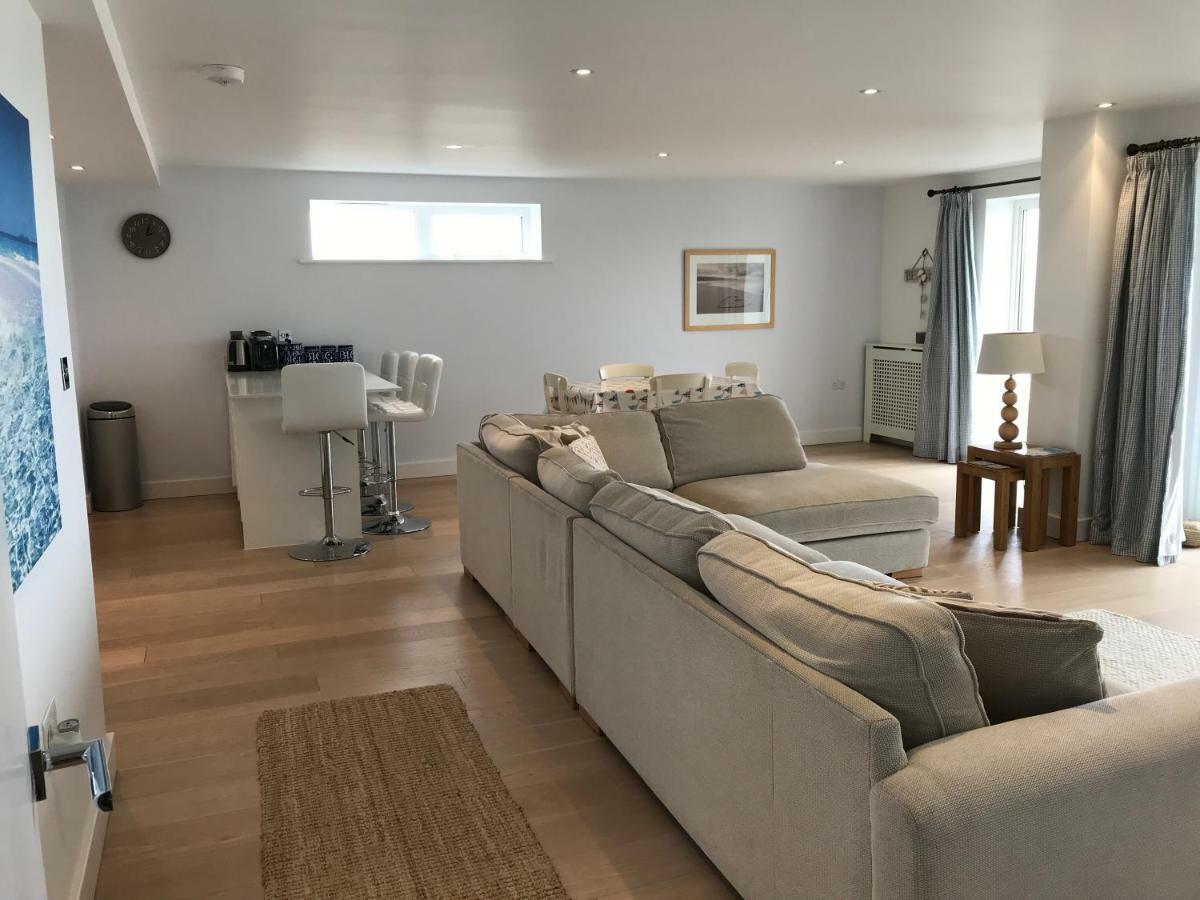 6 Ocean Gate Apartment New Quay エクステリア 写真